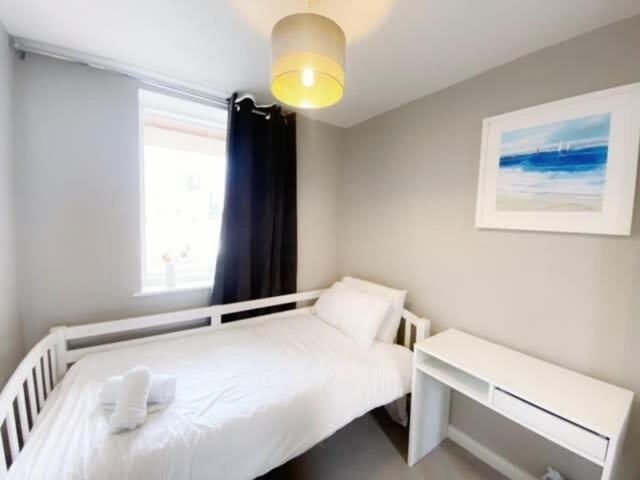 Deluxe Apartment Near Cabot Circus W Parking Sleeps 5 Bristol Exterior foto